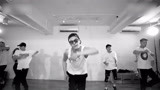 陈伟霆《W企划》MV练习室版上演热血街舞