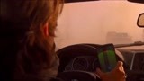 碟中谍4：阿汤哥沙尘暴中开车，这能看得清路吗，太危险了