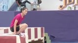 《男生女生向前冲第11季》姑娘脚滑落水第四关 这阵你是逃不脱了