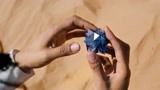 《黑衣人4》：美女得到一枚水晶，竟是一把毁天灭地的武器