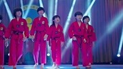 龙拳小子们在全校面前表演武术,太精彩了,迎来一片掌声!片花完整版视频在线观看爱奇艺