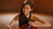 林志玲饰演音乐家，这一个大提琴拉得太好听了，真是优雅！