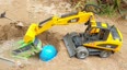 奇奇和悦悦的玩具 户外挖掘机 工程车救援