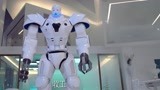 澳门风云2：傻强变身战斗机器人，太霸气了，发哥直呼你真棒！