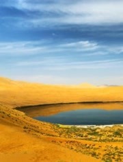沙漠中的千岛湖