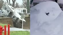 美国加州遭遇强降水：一河岸垮塌致房车落水，近2米积雪埋掉汽车