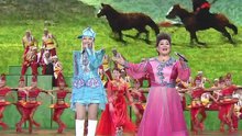 乌兰图雅 & 乌日娜 - 套马杆 2014年中央电视台春节联欢晚会 现场版