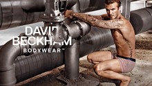 贝克汉姆裸身飞檐走壁出演H&M内裤新广告