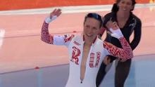 俄罗斯速滑美女夺铜牌 赛后解衣激情庆祝