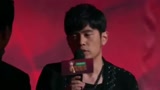 《中国新歌声2》发布会：杰伦小公举亮粉色战旗