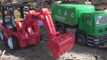 汽车玩具视频 第99集 挖掘机和垃圾车制止汽车乱扔垃圾