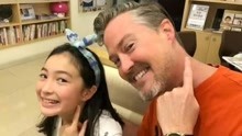 线上看 夏克立陪9岁女儿打耳洞 亲自示范为夏天壮胆 (2019) 带字幕 中文配音