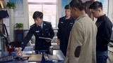 江城警事：督察组来到民警的办公室，他配合地交出账本