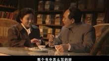 影视：毛主席吃饭，一口饺子一口蒜，儿媳妇都看愣了！
