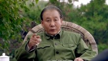 邓小平夸赞毛泽东，73岁横渡长江，自己比不了了！
