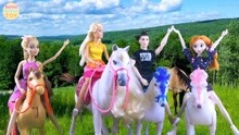 芭比和安娜公主一起骑马