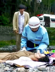 丈夫将妻女溺死在河边 原因却让人匪夷所思 一部日本犯罪片 片花 完整版视频在线观看 爱奇艺