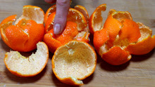 今天才知道，扔橘子皮等于扔钱，没想到橘子皮作用这么厉害