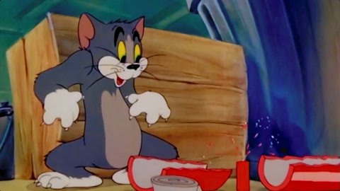 猫和老鼠杰瑞用鞭炮炸汤姆汤姆却用手拿着当玩具估计要凉
