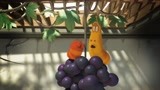 爆笑虫子：小黄小红合体吃葡萄，隔着屏幕看的都流口水了！