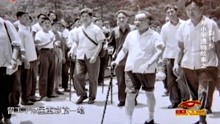 1979年的夏天，75岁的邓小平穿着白衬衫，去爬了黄山！