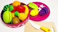 礼盒里装满了水果蔬菜切切乐玩具 你都认识吗