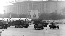 1984年国庆阅兵，中国洲际核导弹惊艳出场，一起来看看吧！