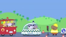 小猪佩奇：公牛先生修路，把熊猫警官拦下了，去小世界可过！