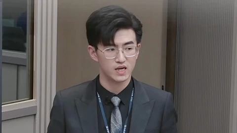 线上看 第3期预告：实习生竞标挑战来袭 导师直言逻辑凌乱？ (2022) 带字幕 中文配音