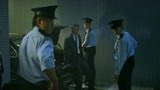 男儿本色：警官找麻烦，谁想发现了雇佣兵吴京，警官的反应太机智
