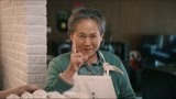 《摇滚狂花》母女俩人向姥姥学做饭 关键时刻还得看老人