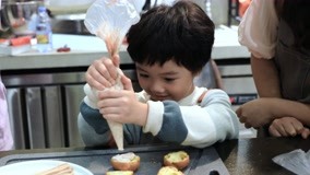 線上看 小寶的“一日甜品師 帶字幕 中文配音，國語版