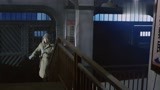 战地枪王：囚犯将鬼子引进牢房，直接从身后拧断鬼子脖子！