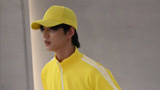 路透：林秋楠黄色套装帅气上班